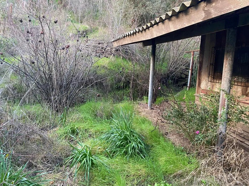 Terreno En Venta Con Casa Antigua , Buen Estado