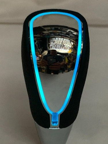 Imagen 6 de 9 de Palanca Pomo Cambio Deportivo Luz Led Rgb Cargable 12v L348