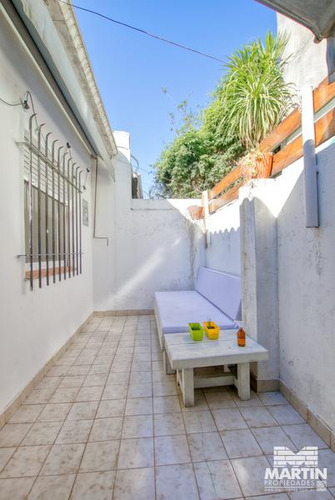 Chalet 3 Ambientes Reciclado A Nuevo Con Patio - Martínez