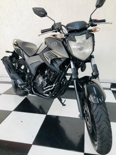 Imagem 4 de 11 de Yamaha Fazer 250 Preta 2017