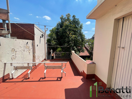 Casa En Lote Propio En Venta. Ciudadela. Excelente Ubicación