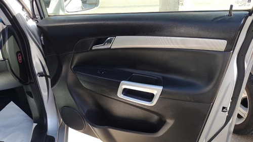 Imagem 14 de 15 de Chevrolet Captiva
