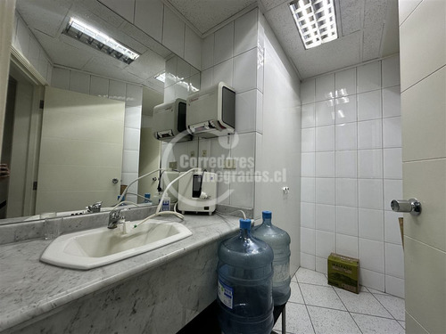 Casa En Venta De 7 Dorm. En Vitacura