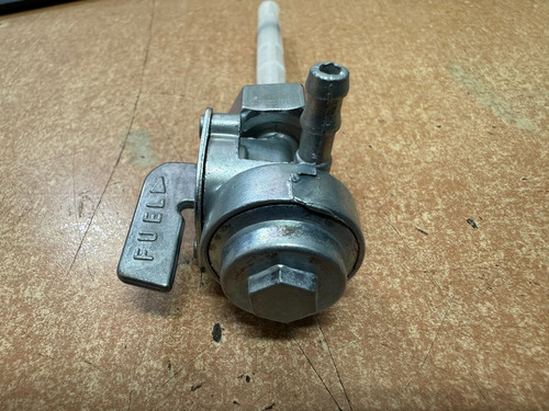 Llave De Gasolina Dinamo R1 Entre Otras