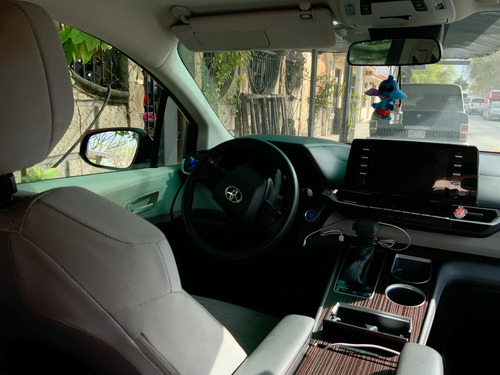 Toyota Sienna 3.5 Le At