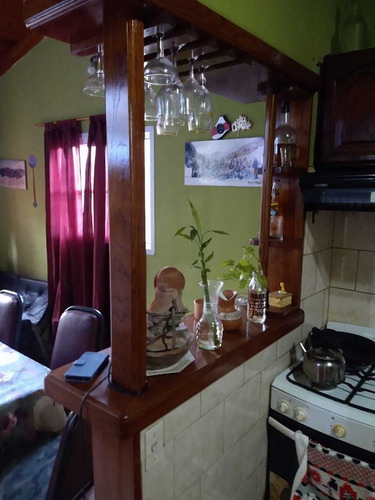 Casa De 2 Plantas En Venta