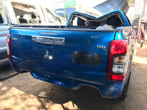Imagen 5 de 13 de Desarmo Mitsubishi L200 Diesel 4x4 Año 2020 Solo Por Partes