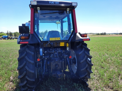 Tractor Hattat Valtra. C3080