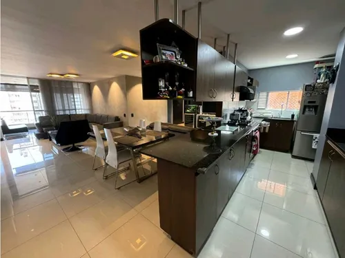Hermoso Apartamento Castropol 151mt2 Amplio Balcon Excelente Ubicación