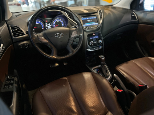 Hyundai HB20X 1.6 16V PREMIUM FLEX 4P AUTOMÁTICO