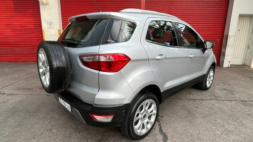 Imagen 5 de 25 de Ford Ecosport Titanium 2019 / Caja Manual / Cuero