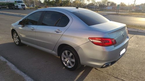 Imagen 12 de 25 de Peugeot 408 2.0 Allure 143cv