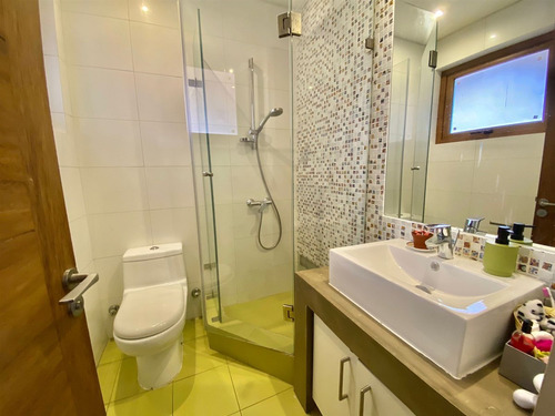 Dos Casas, Una Grande Familiar Y Otra Ideal Para Los Abuelos