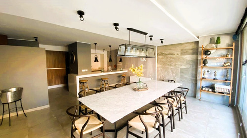 Terraza Y Quincho En Azotea, Estar Fam, Pasos De Portal, N/o