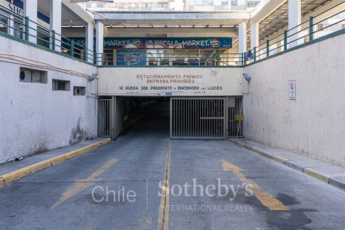 Gran Local Comercial En Icónica Ubicación De Providencia