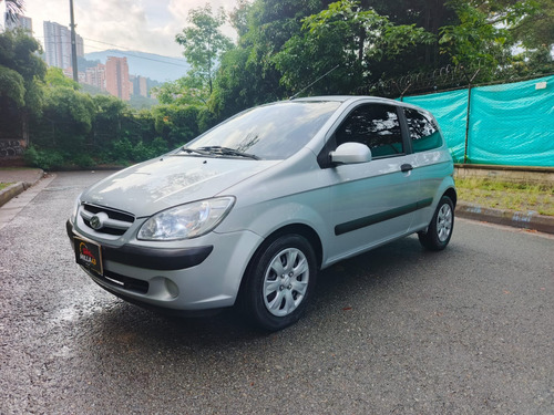 Hyundai Getz 1.4 GLS FULL EQUIPO PANTALLA DE DVD LUCES LED HERMOSO VENCAMBIO