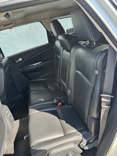 Dodge Journey 2.4 Sxt 7 Pasajeros Lujo At
