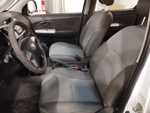 Toyota Hilux 2.5 Cd Dx Pack 120cv 4x4 - C3
