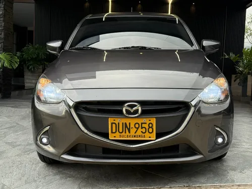 Mazda 2 1.6 touring automatico