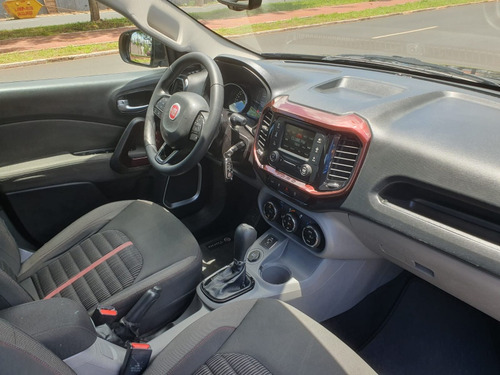 Fiat Toro 1.8 16v Freedom Flex 4x2 Aut. 4p