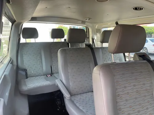 Volkswagen Transporter 2.0 10pas Aa Mt