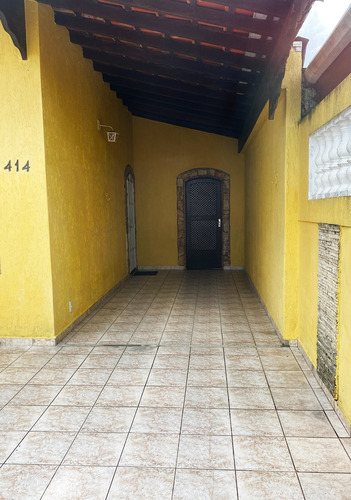 Oportunidade! Excelente Imóvel A 2 Quadras Da Praia Em Um Dos Bairros Que Mais Cresce Em Praia Grande!