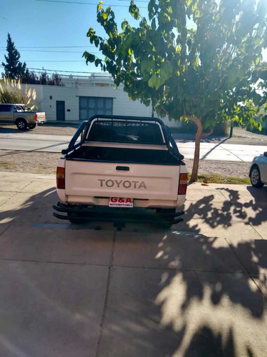 Toyota Hilux 3.0 D/cab 4x4 D Dx S/aa 2003