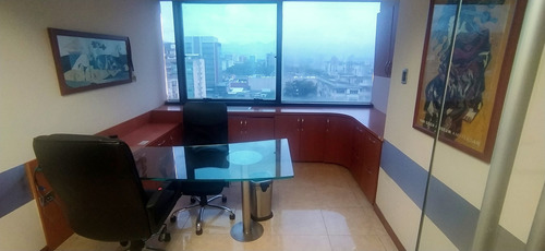 Imagen 2 de 27 de Oficina De 369 M2 En Cc Camoruco