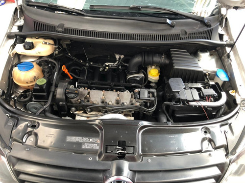 Volkswagen Fox 2011 1.6 Vht Total Flex 5p