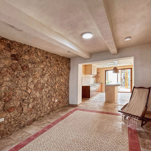 Casa En Preventa A 4 Cuadras De Parque La Plancha, Merida