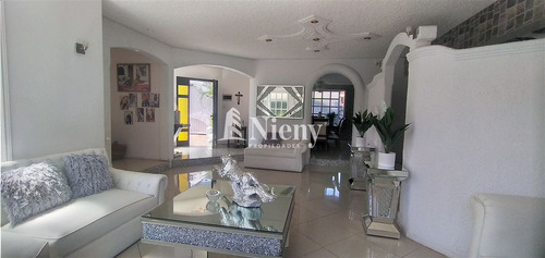 Casa En Venta De 4 Dorm. En Quilpué