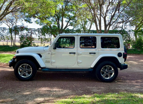 Jeep Wrangler 3.7 Unlimited Sahara 3.6 4x4 At