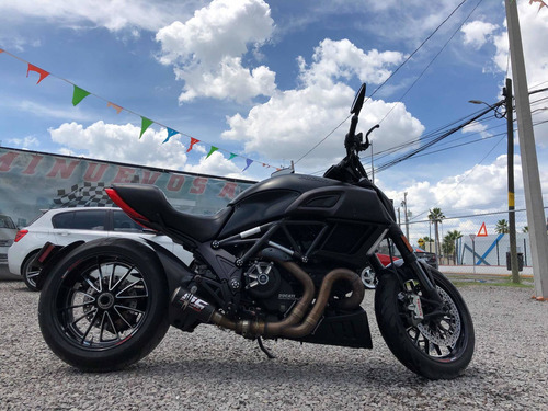 Imagen 2 de 7 de Ducati Diavel