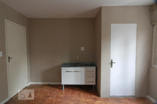 Imagem 2 de 7 de Casa Para Aluguel - Água Fria, 1 Quarto, 13 - 893035014
