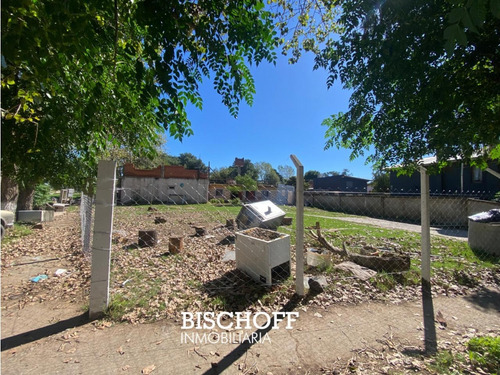 Venta De Terreno Con Construccion En Ostende
