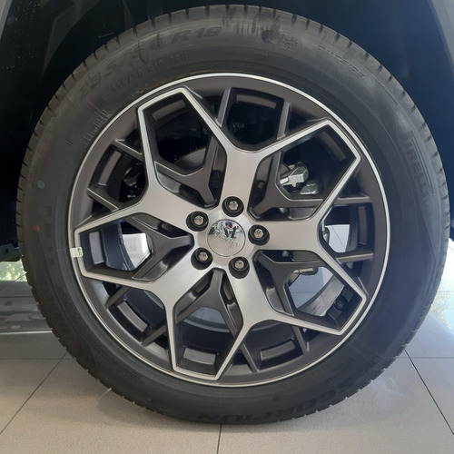 Imagen 24 de 25 de Jeep Commander Overland Td 2.0 4x4 At9 Entrega Inmediata #13