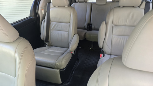 Toyota Sienna 3.5 Limited V6 At