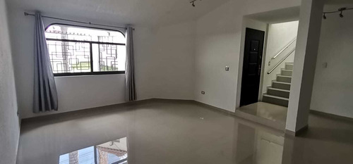 Imagen 5 de 14 de Casa En Venta En Barrios De Arboldas Puebla 3 Baños 3 Habit