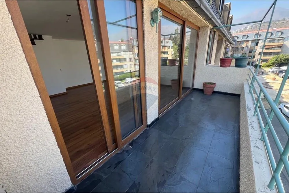 Imagen 2 de 25 de Amplio Departamento En Las Condes
