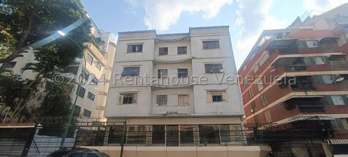 Apartamento En Venta En Los Chaguaramos  Cód 24-20119     Adp 