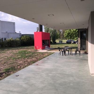 Casa 2 Dormitorios Área 60
