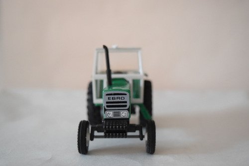 Tractor Ebro 6100 Verde Joal 1/41 España C/caja