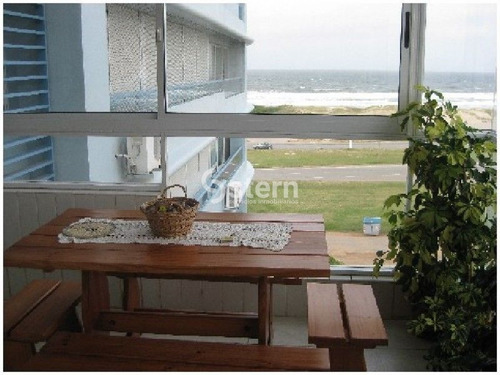 Venta Apartamento 3 Dormitorios, Playa Brava, Punta Del Este- Ref: 354