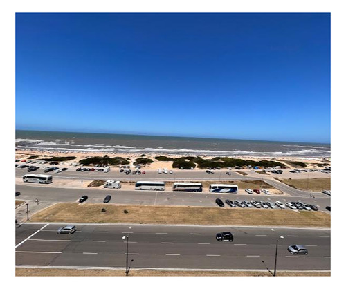 Imagen 1 de 11 de Apartamento Para Alquilar En Temporada Ubicado En Primera Línea Al Mar