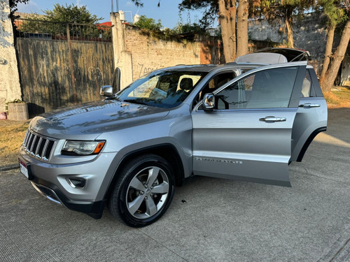 Jeep Grand Cherokee 3.6 Limited Lujo 4x2 Mt