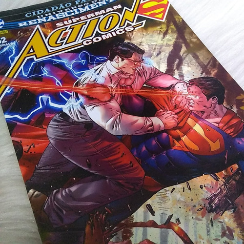 Livro Universo Dc Renascimento - Superman Action Comics N°9