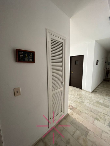 Imagen 11 de 13 de Venta Apartamento 2 Dormitorios Edificio Islamar. Playa Brava - Punta Del Este