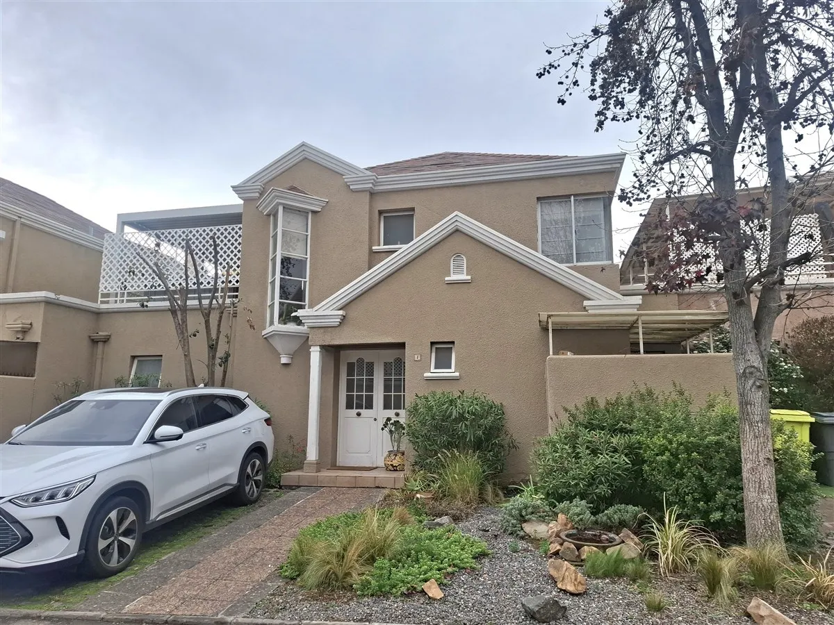 Imagen 3 de 27 de Casa En Venta, Las Hualtatas, Padre Hurtado, Vitacura
