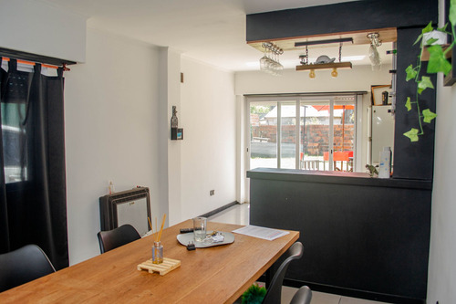 Venta Casa 2 Ambientes Con Terreno Muy Amplio