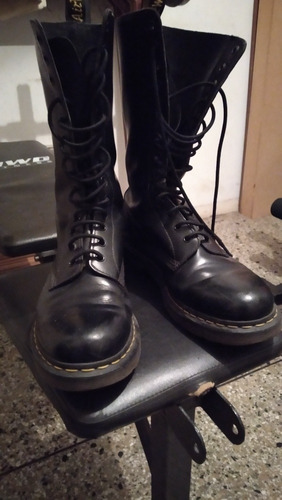 Dr Martens 14 Eyelets Talla 42 Como Nuevas